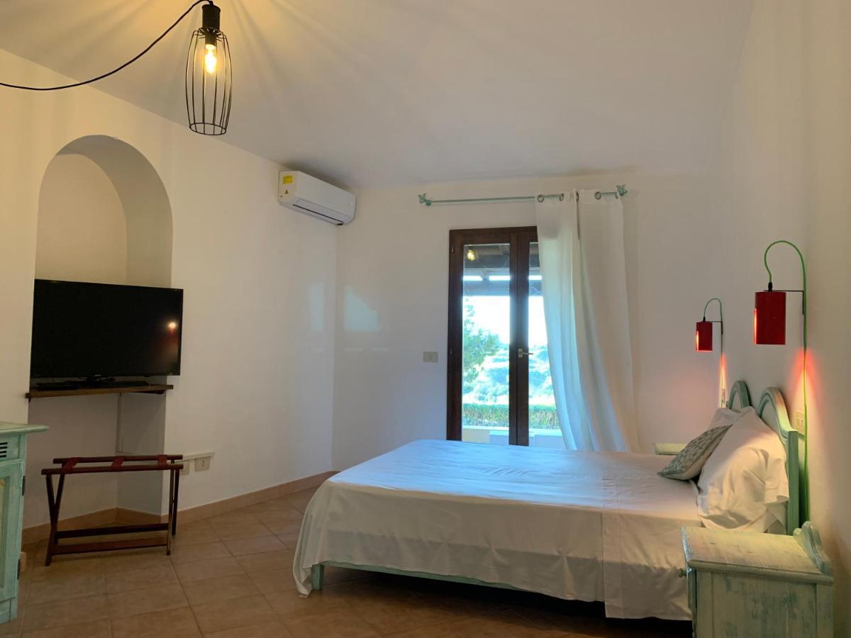 Godo Beach Hotel Baja Sardinia Εξωτερικό φωτογραφία