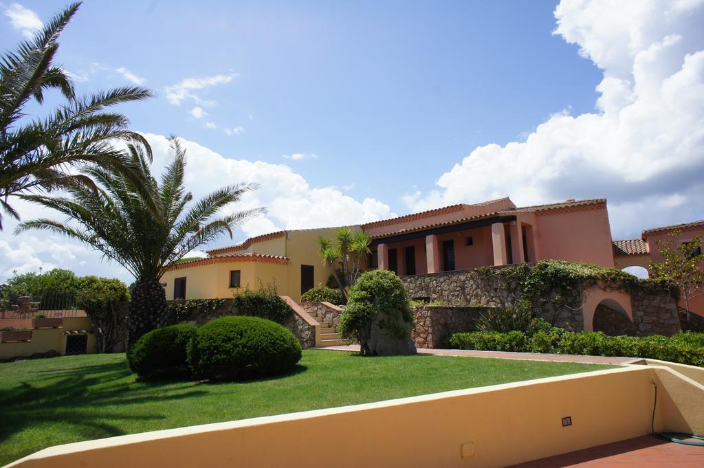 Godo Beach Hotel Baja Sardinia Εξωτερικό φωτογραφία