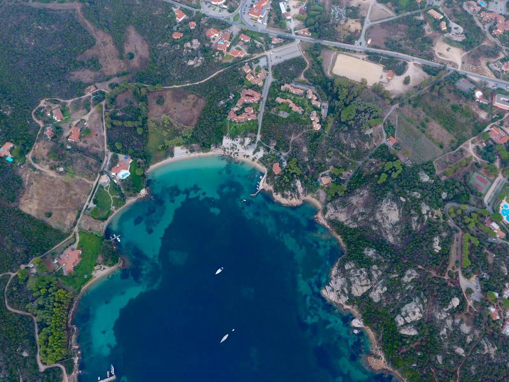 Godo Beach Hotel Baja Sardinia Εξωτερικό φωτογραφία